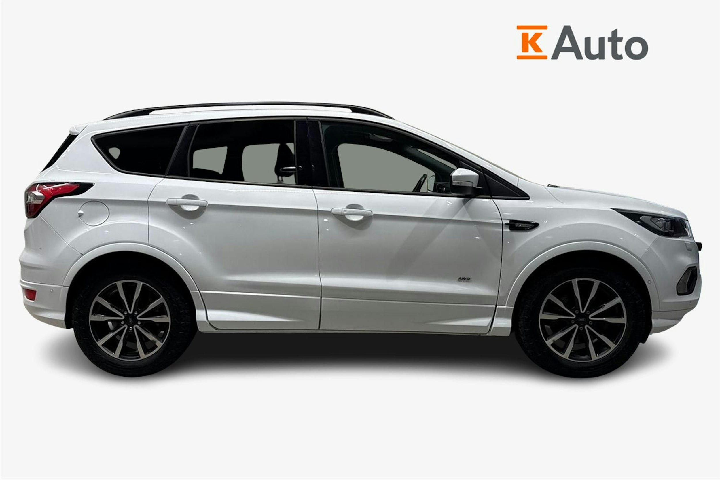 valkoinen Ford Kuga 2018 kuva 6.