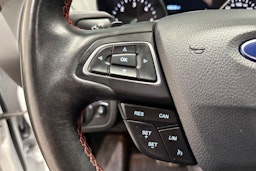 valkoinen Ford Kuga 2018 kuva 20.