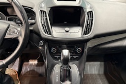 valkoinen Ford Kuga 2018 kuva 22.