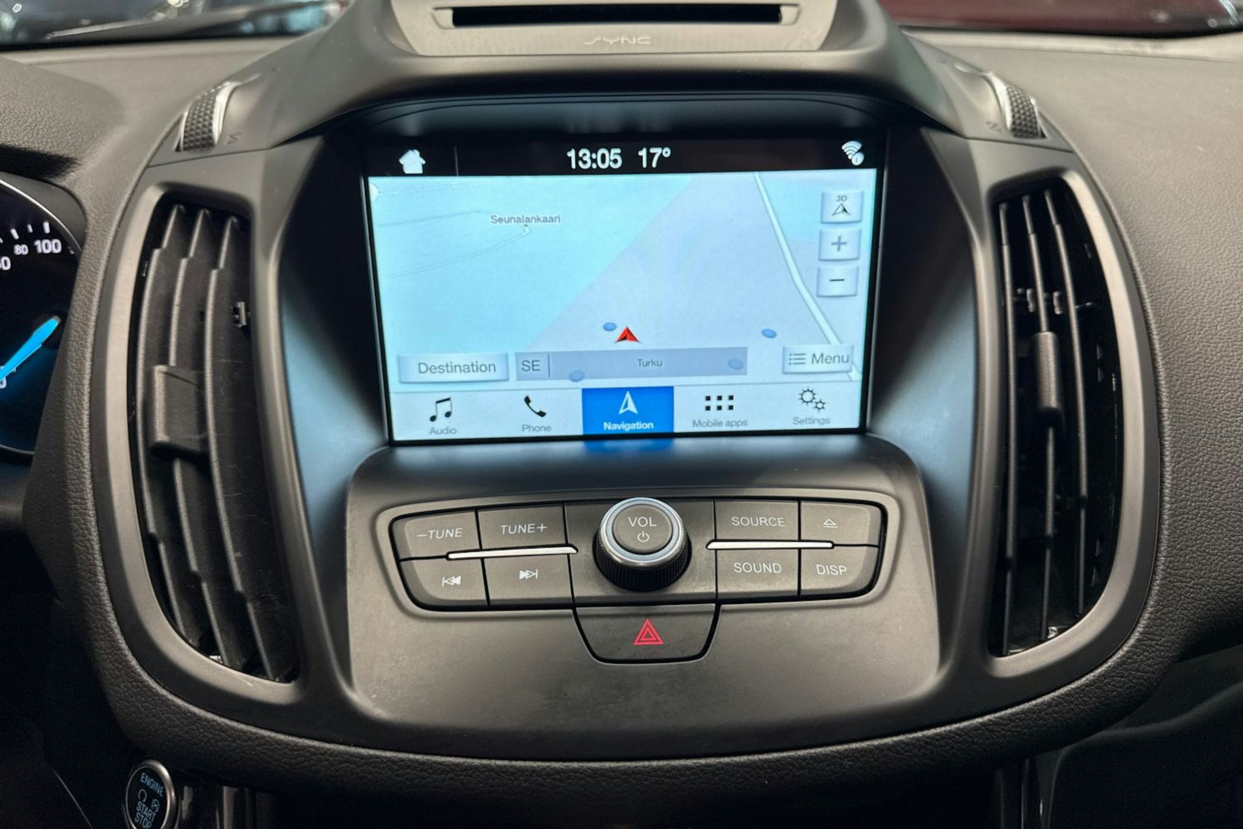 valkoinen Ford Kuga 2018 kuva 24.