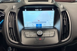 valkoinen Ford Kuga 2018 kuva 24.
