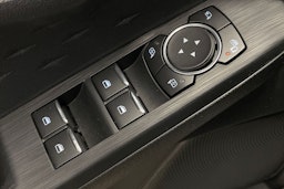 Harmaa Ford Kuga 2020 kuva 14.