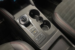 Harmaa Ford Kuga 2020 kuva 19.