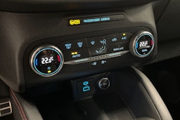 Harmaa Ford Kuga 2020 kuva 20.