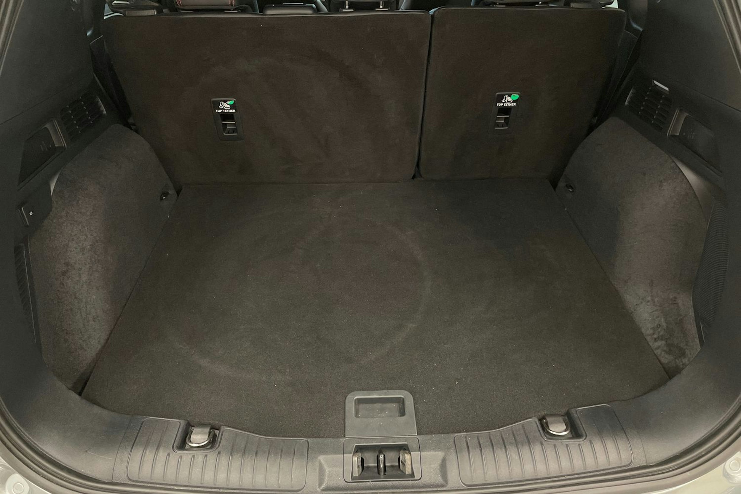 Harmaa Ford Kuga 2020 kuva 23.