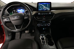 Oranssi Ford Kuga 2020 kuva 9.