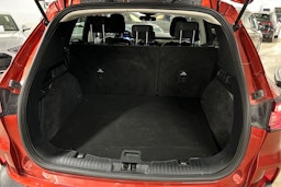 Oranssi Ford Kuga 2020 kuva 14.