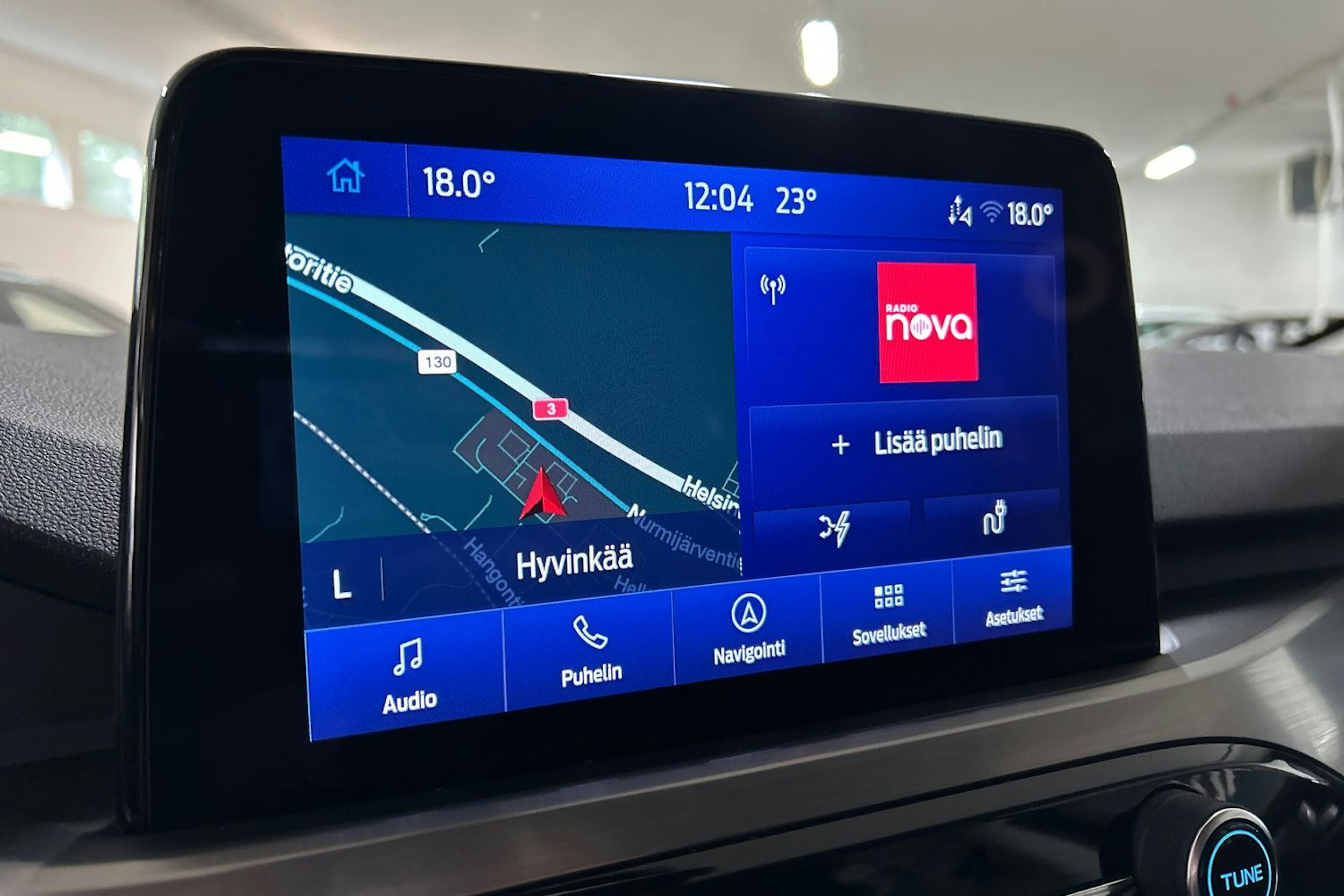Oranssi Ford Kuga 2020 kuva 20.