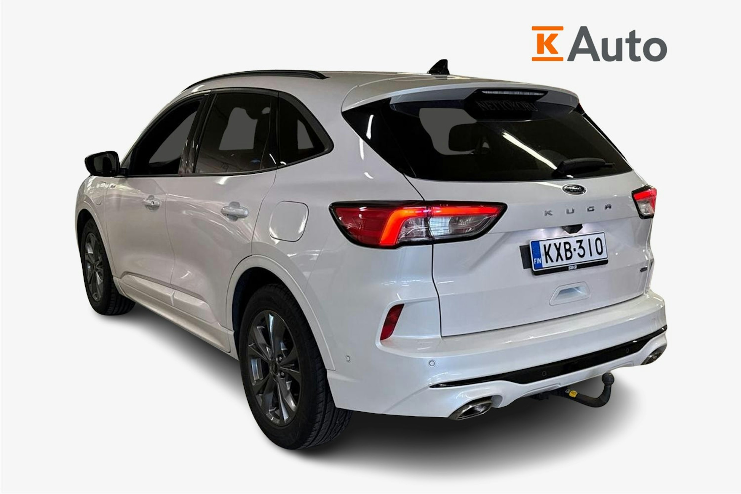 Valkoinen Ford Kuga 2020 kuva 2.
