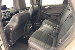 Valkoinen Ford Kuga 2020 kuva 10.