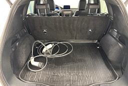 Valkoinen Ford Kuga 2020 kuva 15.