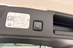 Valkoinen Ford Kuga 2020 kuva 16.