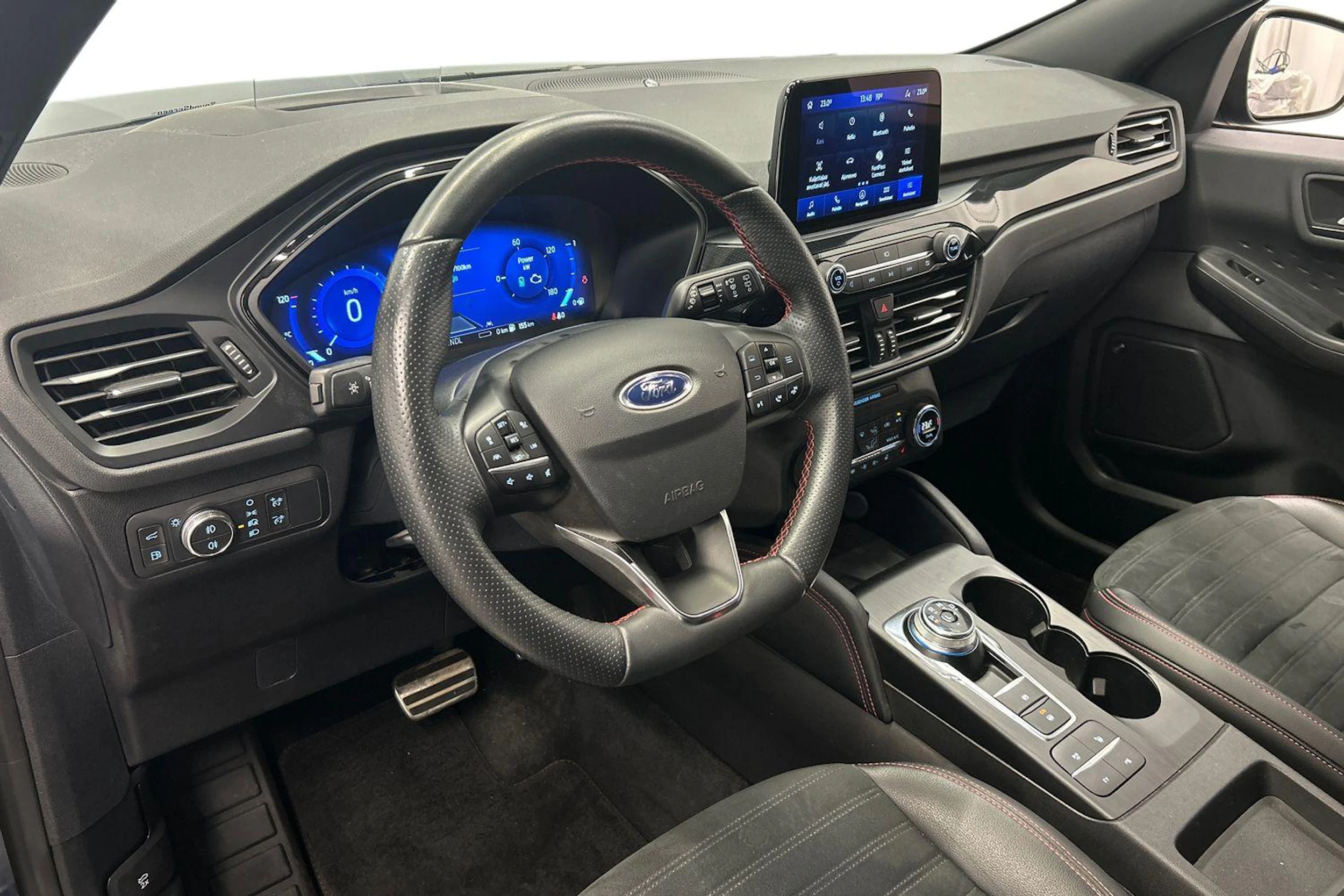 sininen Ford Kuga 2020 kuva 6.