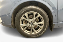 sininen Ford Kuga 2020 kuva 9.