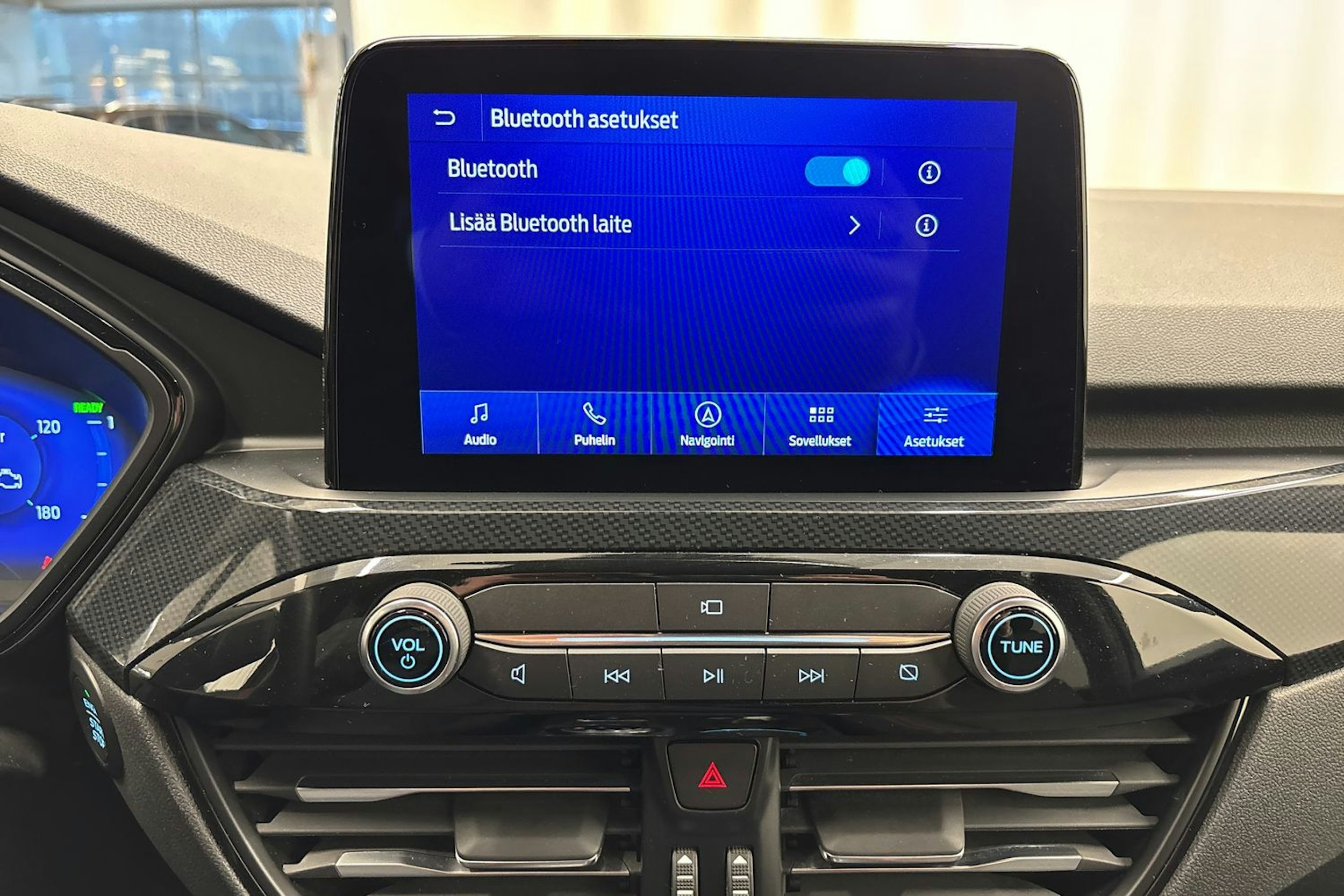 sininen Ford Kuga 2020 kuva 19.