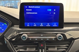 sininen Ford Kuga 2020 kuva 19.