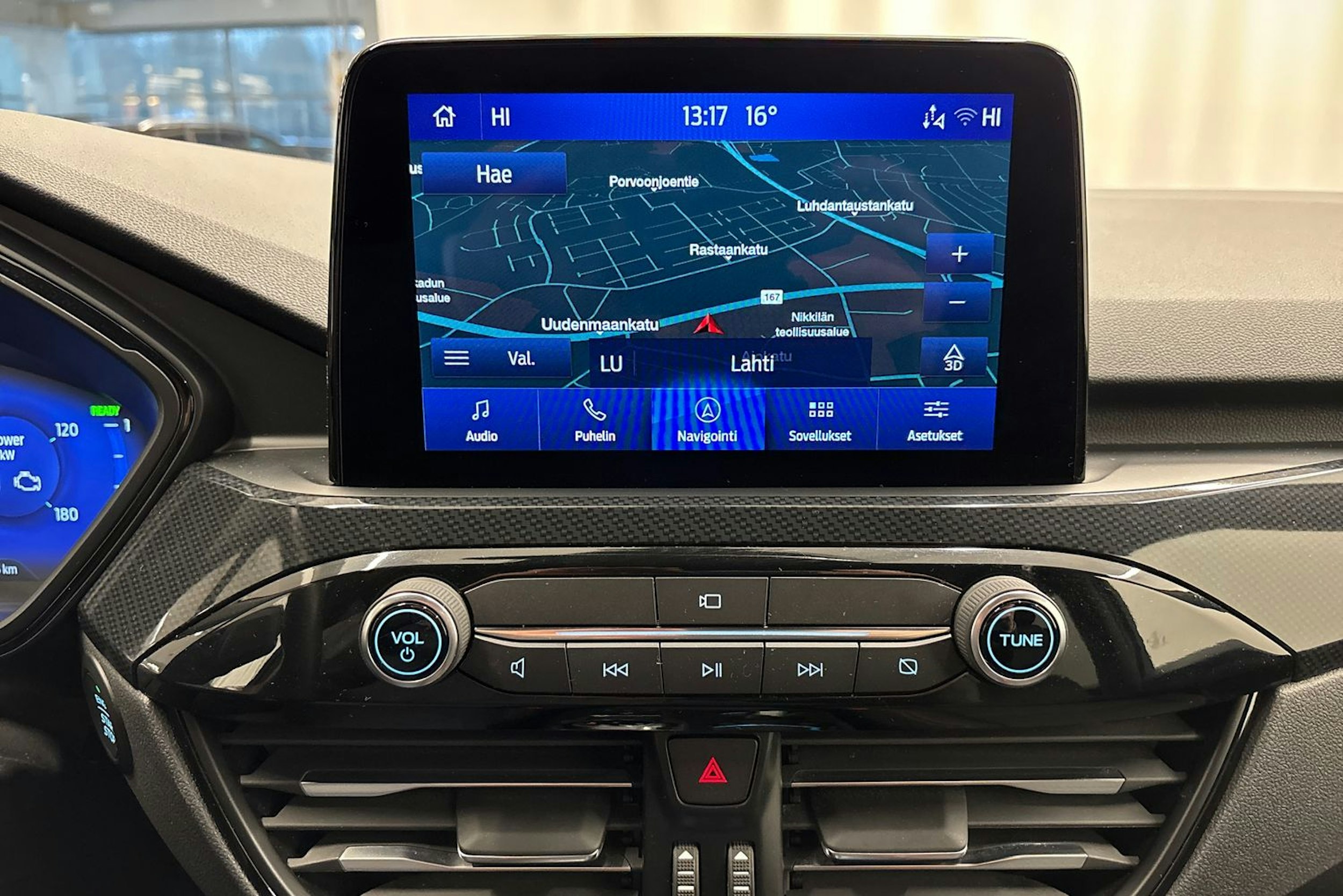 sininen Ford Kuga 2020 kuva 20.