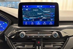 sininen Ford Kuga 2020 kuva 20.