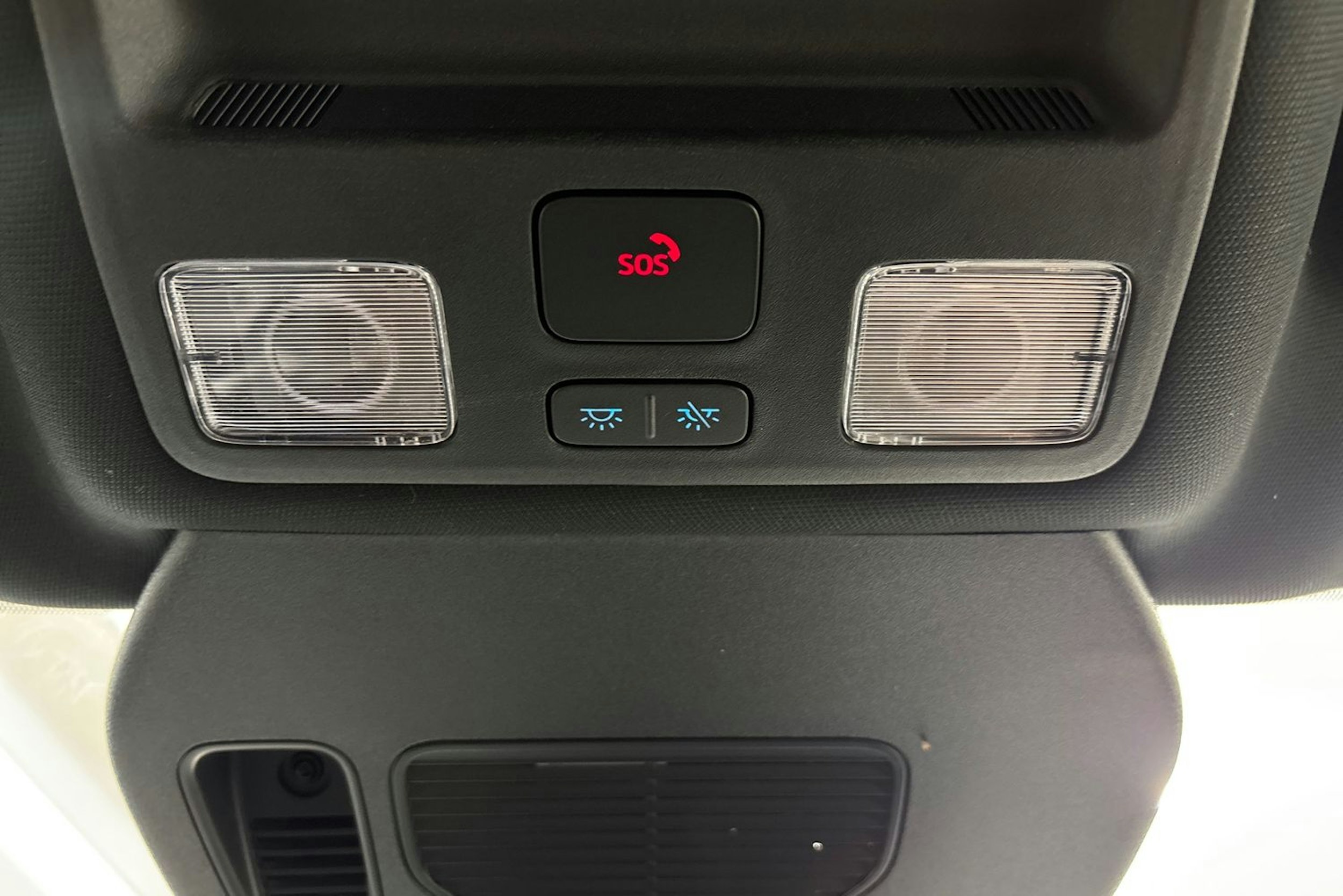 sininen Ford Kuga 2020 kuva 26.