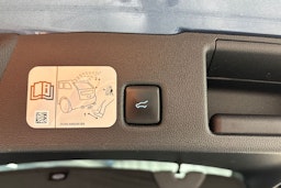 sininen Ford Kuga 2020 kuva 32.