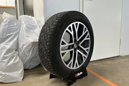 punainen Ford Kuga 2020 kuva 13.