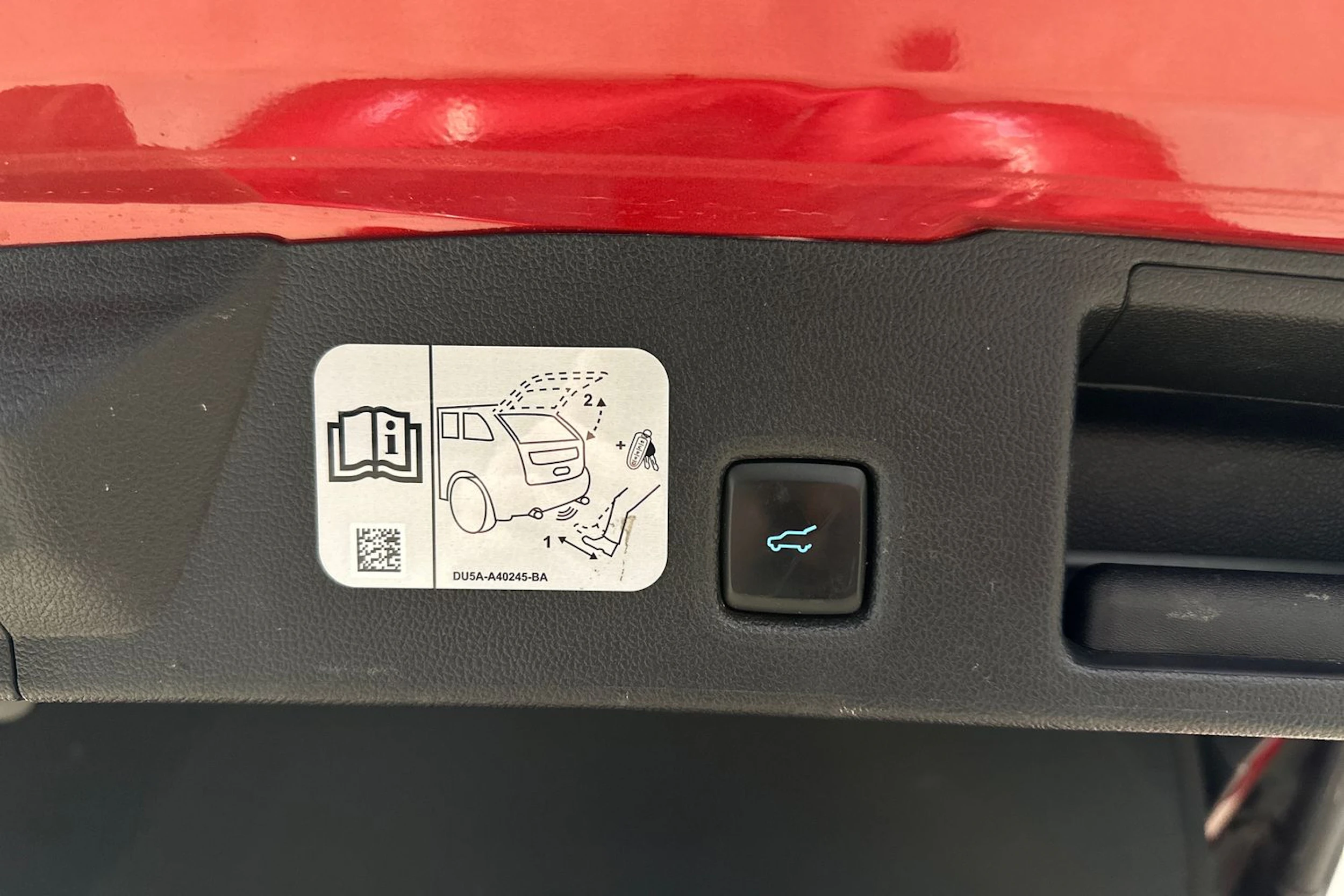 punainen Ford Kuga 2020 kuva 34.