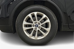 musta Ford Kuga 2021 kuva 11.