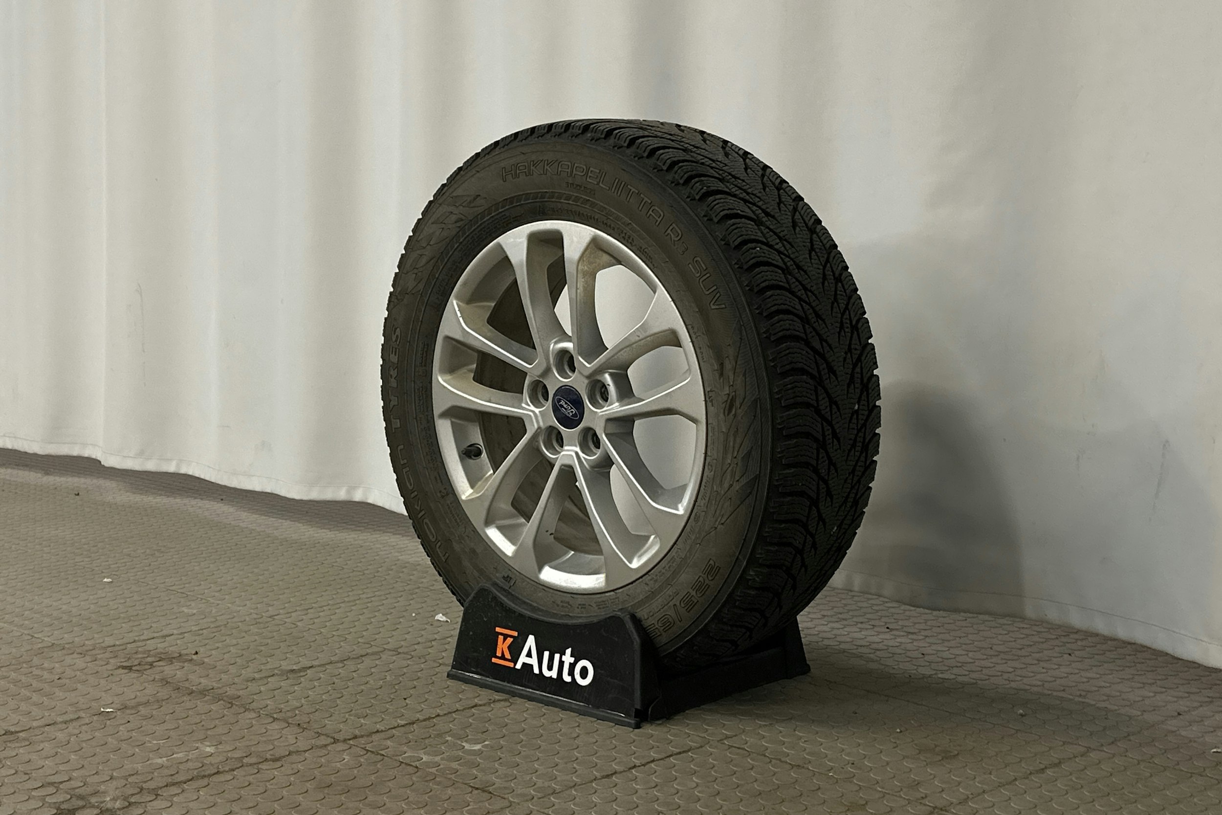 musta Ford Kuga 2021 kuva 13.