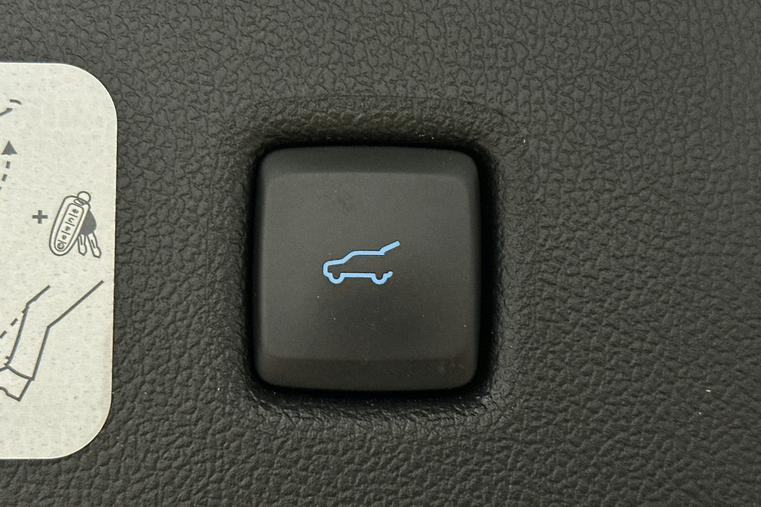 musta Ford Kuga 2021 kuva 15.