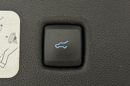 musta Ford Kuga 2021 kuva 15.