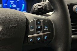 musta Ford Kuga 2021 kuva 21.