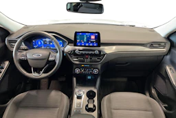 Valkoinen Ford Kuga 2021 kuva 7.