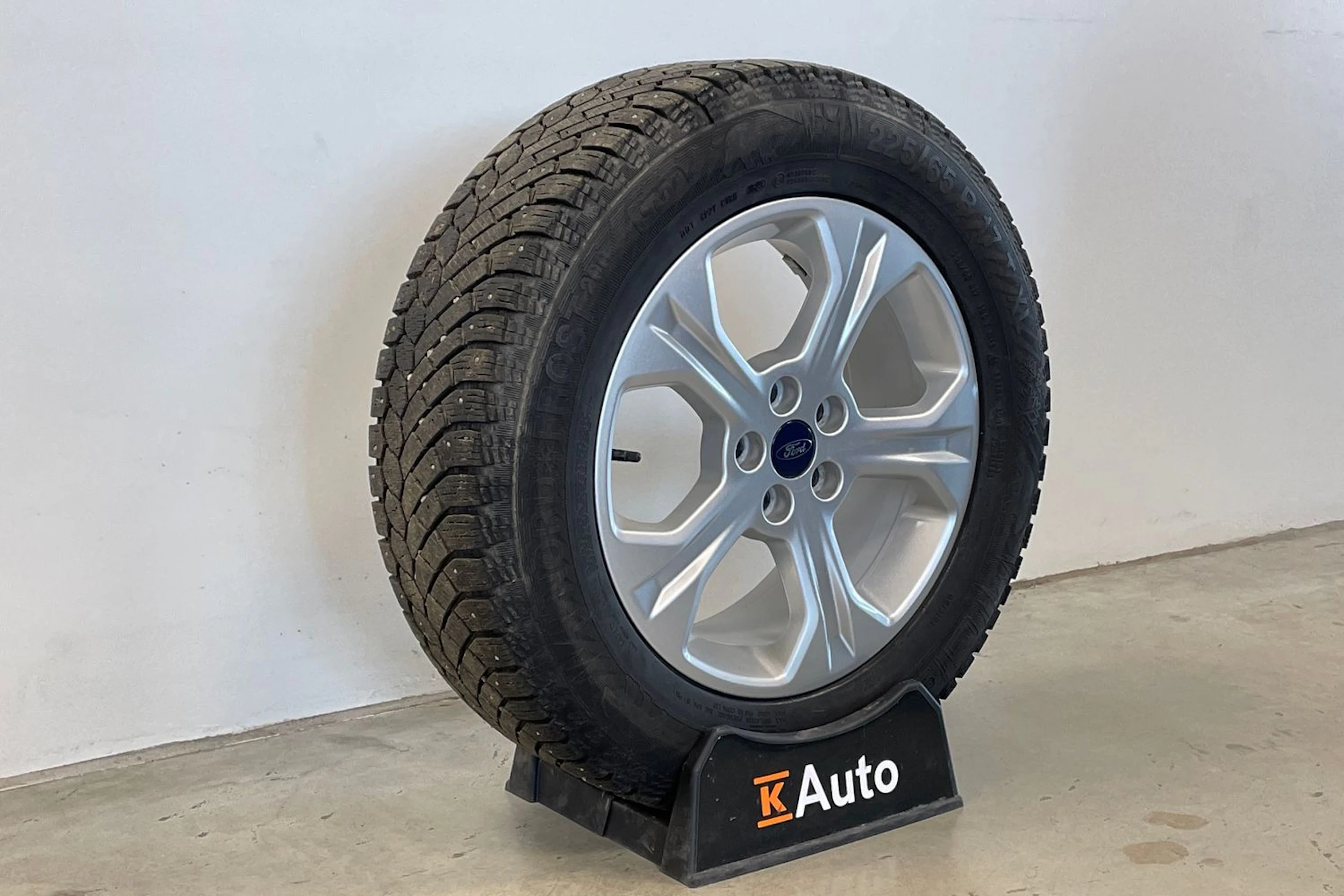 Valkoinen Ford Kuga 2021 kuva 10.