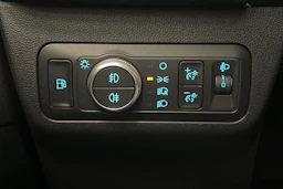 Valkoinen Ford Kuga 2021 kuva 16.