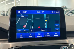 Valkoinen Ford Kuga 2021 kuva 18.
