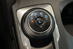 Valkoinen Ford Kuga 2021 kuva 25.
