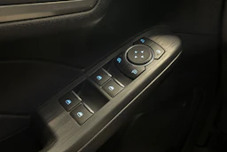 Valkoinen Ford Kuga 2021 kuva 26.