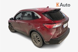 punainen Ford Kuga 2021 kuva 2.