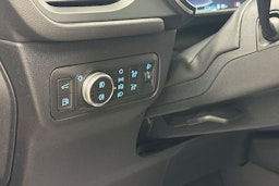 punainen Ford Kuga 2021 kuva 14.