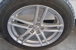 harmaa Ford Kuga 2021 kuva 16.