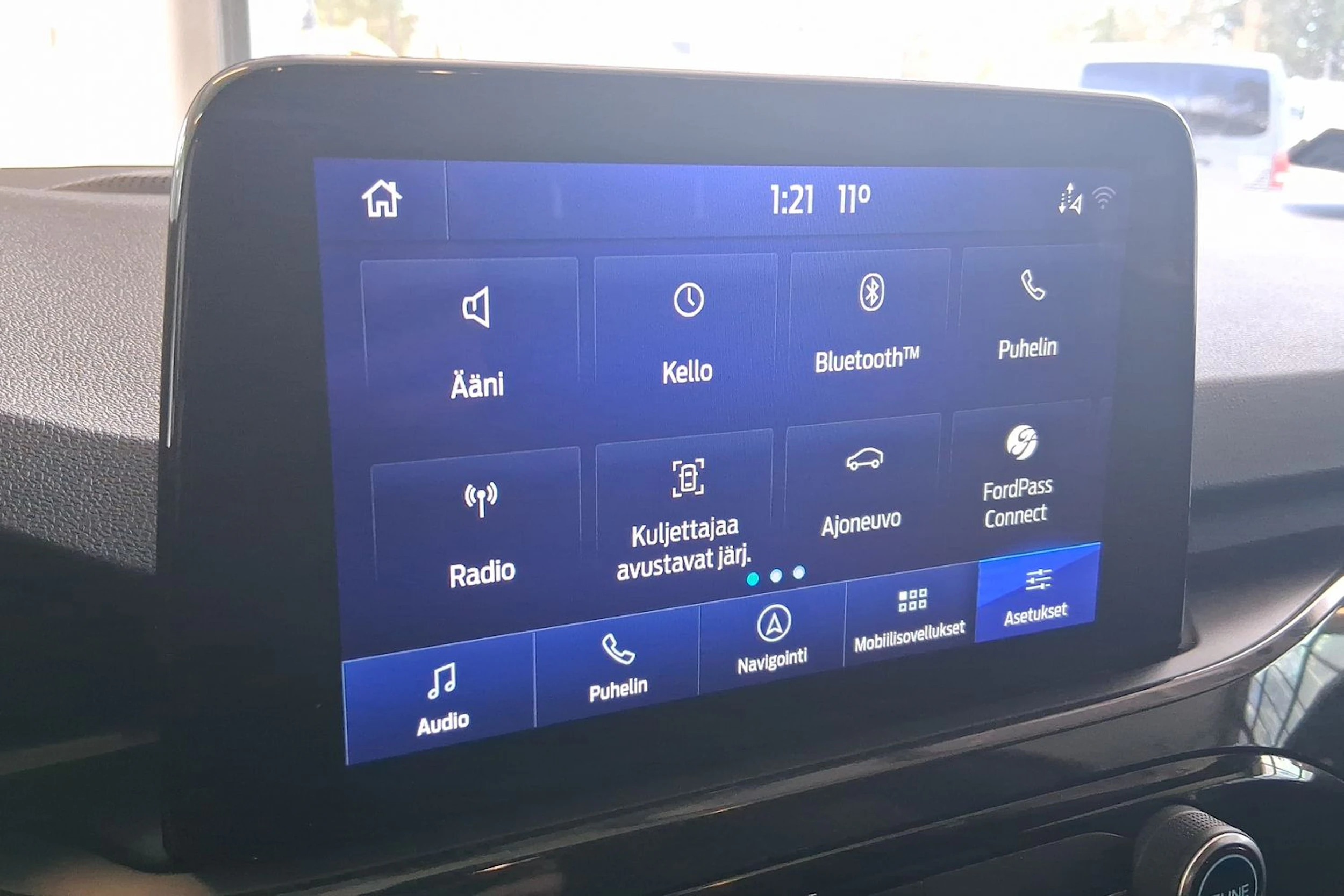 harmaa Ford Kuga 2021 kuva 17.