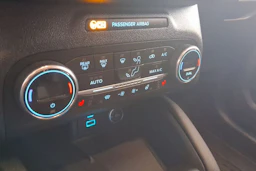 harmaa Ford Kuga 2021 kuva 18.