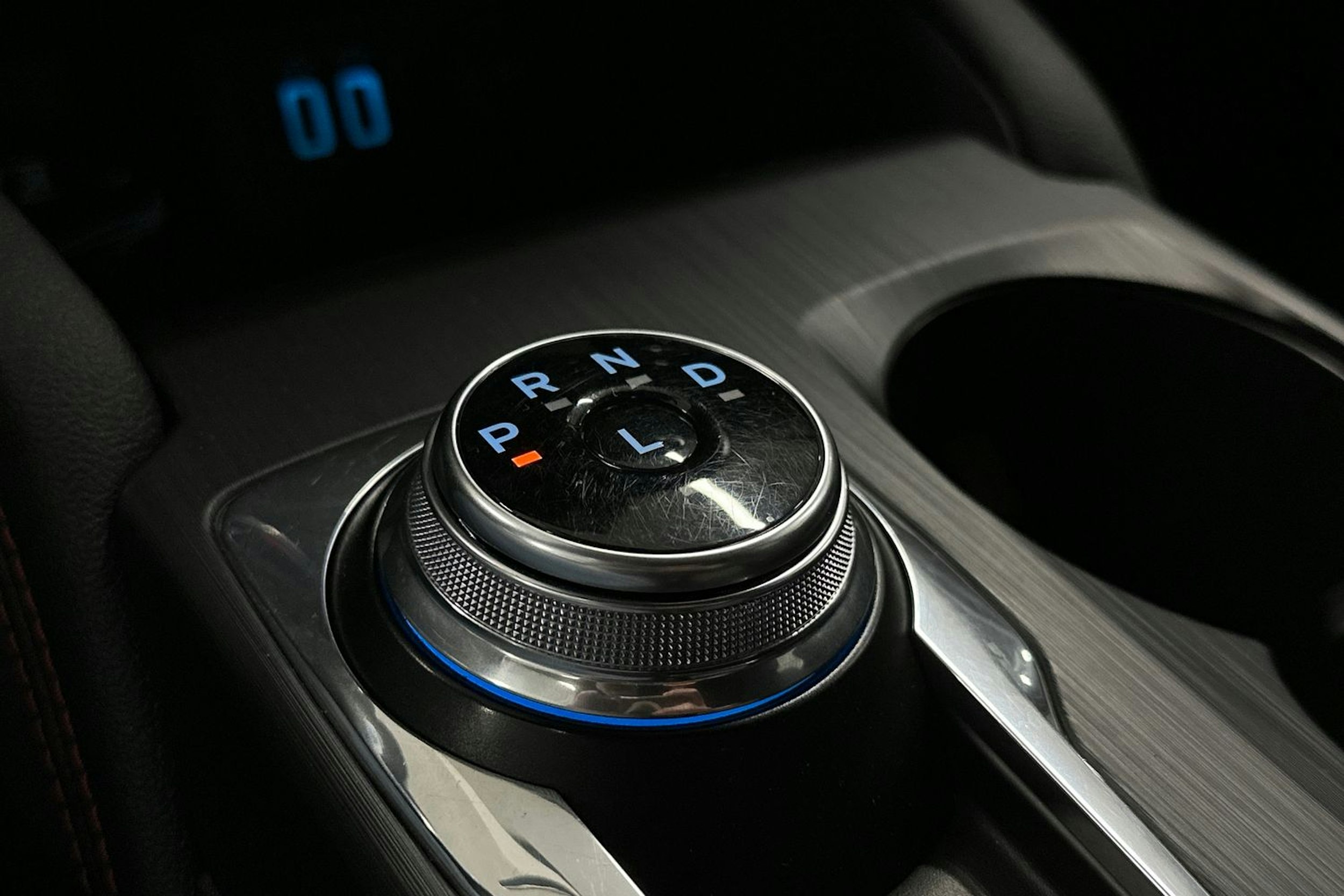 musta Ford Kuga 2021 kuva 27.
