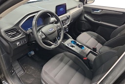 musta Ford Kuga 2021 kuva 7.