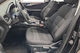 musta Ford Kuga 2021 kuva 10.