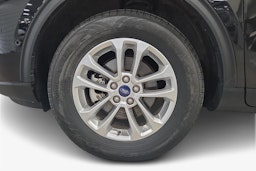 musta Ford Kuga 2021 kuva 11.