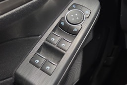 musta Ford Kuga 2021 kuva 21.