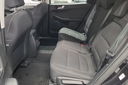 musta Ford Kuga 2021 kuva 24.