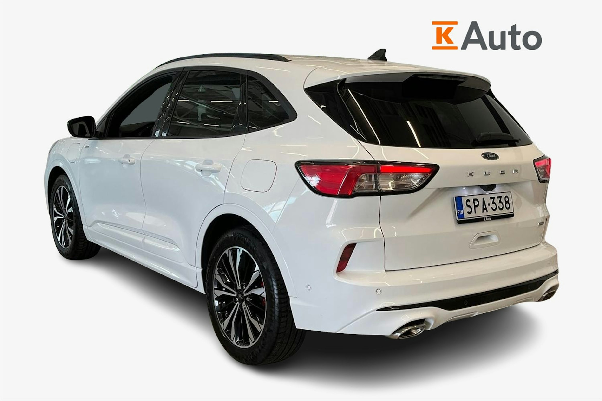 valkoinen Ford Kuga 2021 kuva 2.