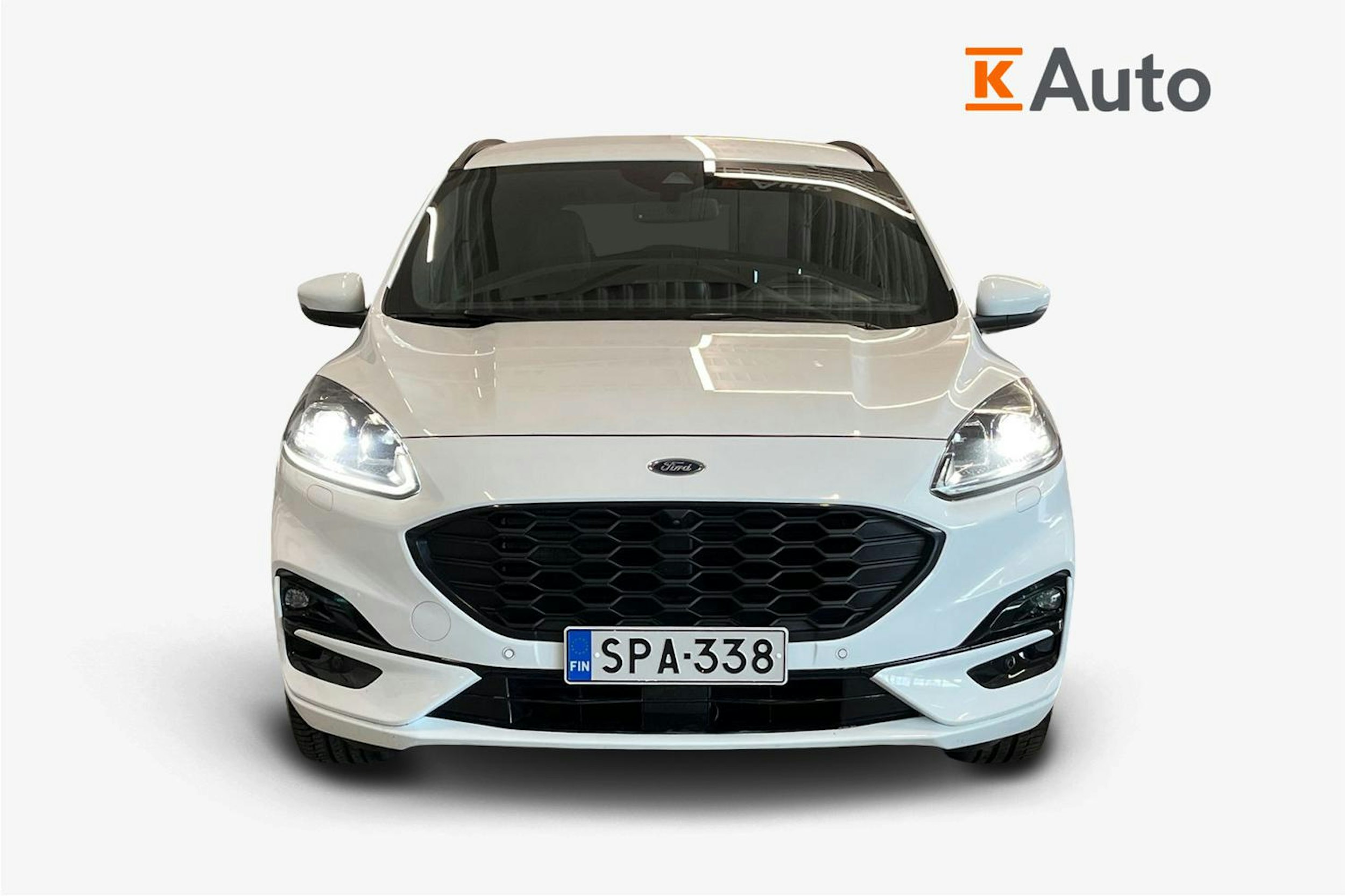 valkoinen Ford Kuga 2021 kuva 5.